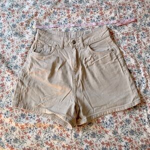 H&M size 4 stone colored shorts!